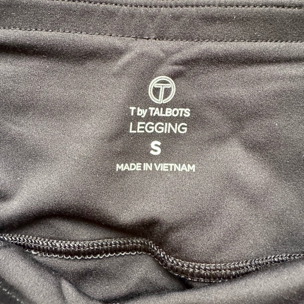 T by Talbots Black High Waist Leggings with Hip Pockets and Back Zipper - Picture 7 of 9